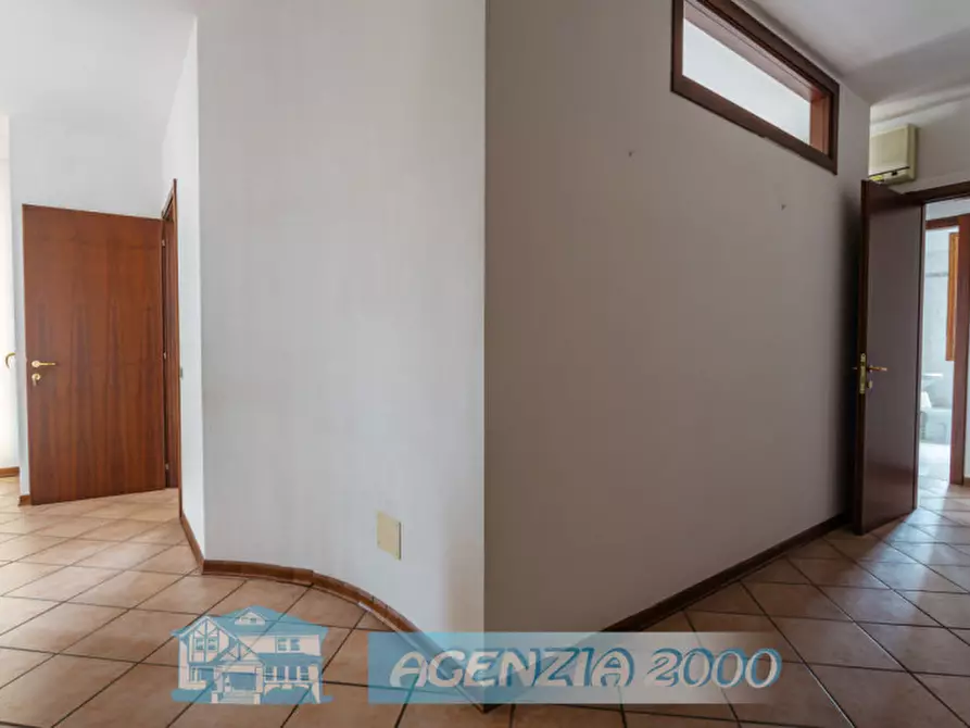 Immagine 3 di Appartamento in vendita  in Via Roma 102 a Due Carrare