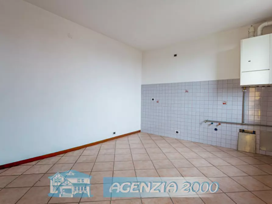 Immagine 6 di Appartamento in vendita  in Via Roma 102 a Due Carrare