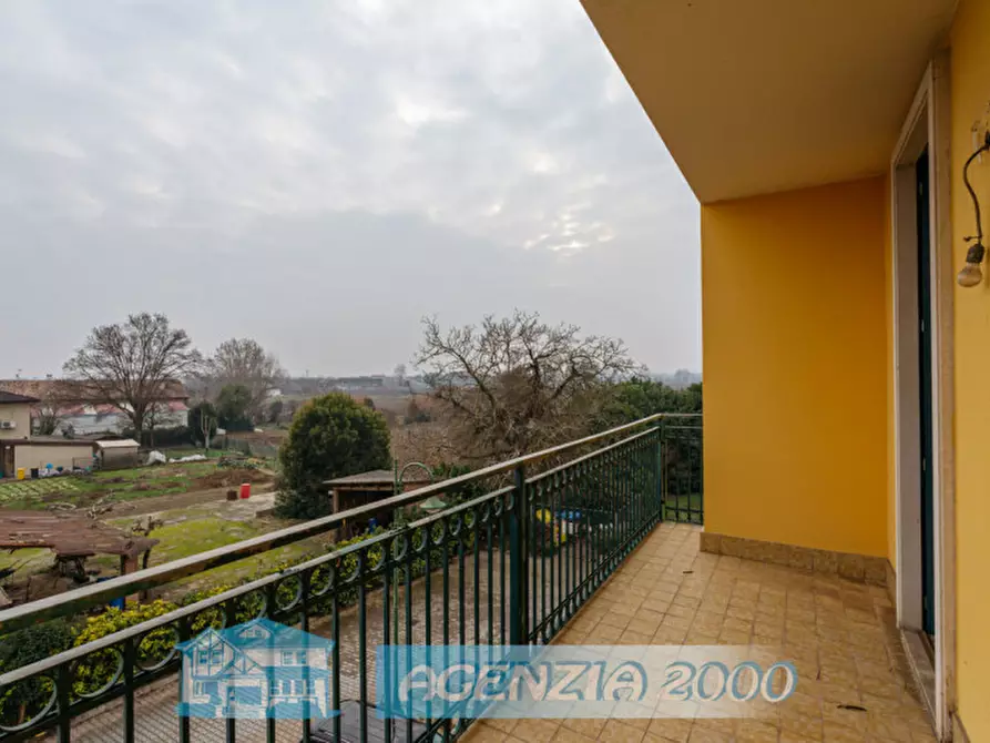 Immagine 10 di Appartamento in vendita  in Via Roma 102 a Due Carrare