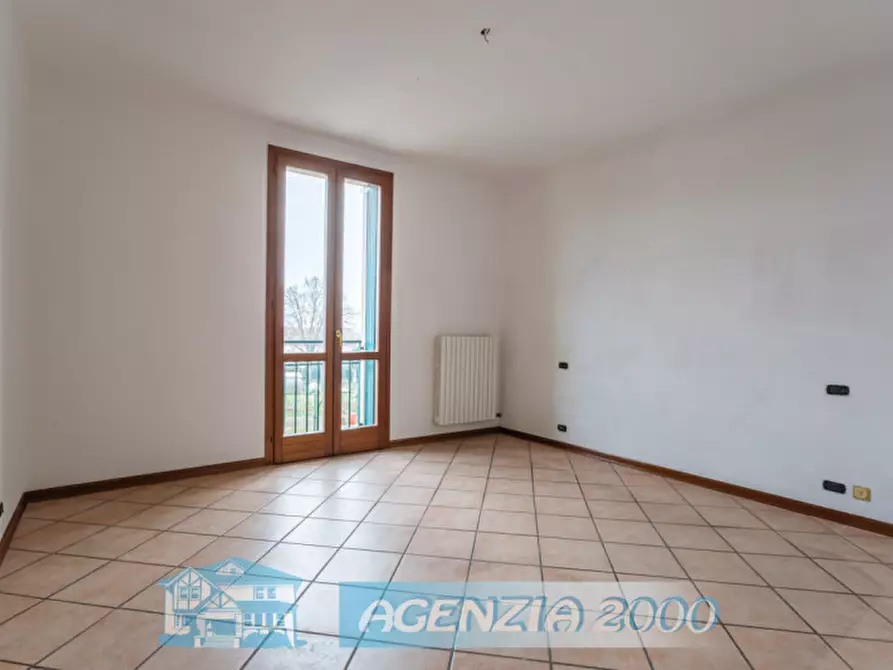 Immagine 21 di Appartamento in vendita  in Via Roma 102 a Due Carrare