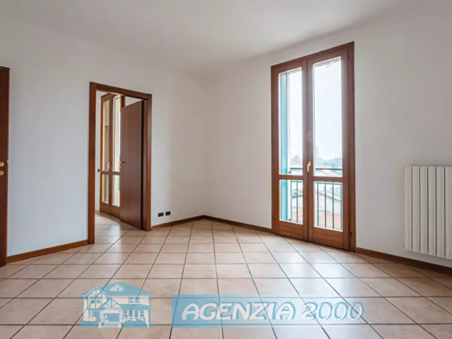 Immagine 22 di Appartamento in vendita  in Via Roma 102 a Due Carrare