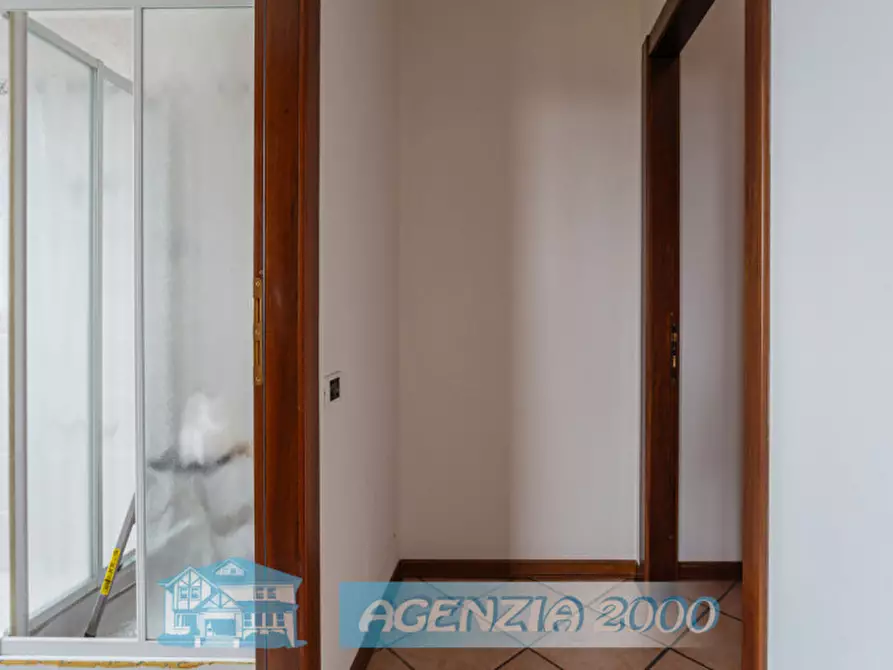 Immagine 28 di Appartamento in vendita  in Via Roma 102 a Due Carrare