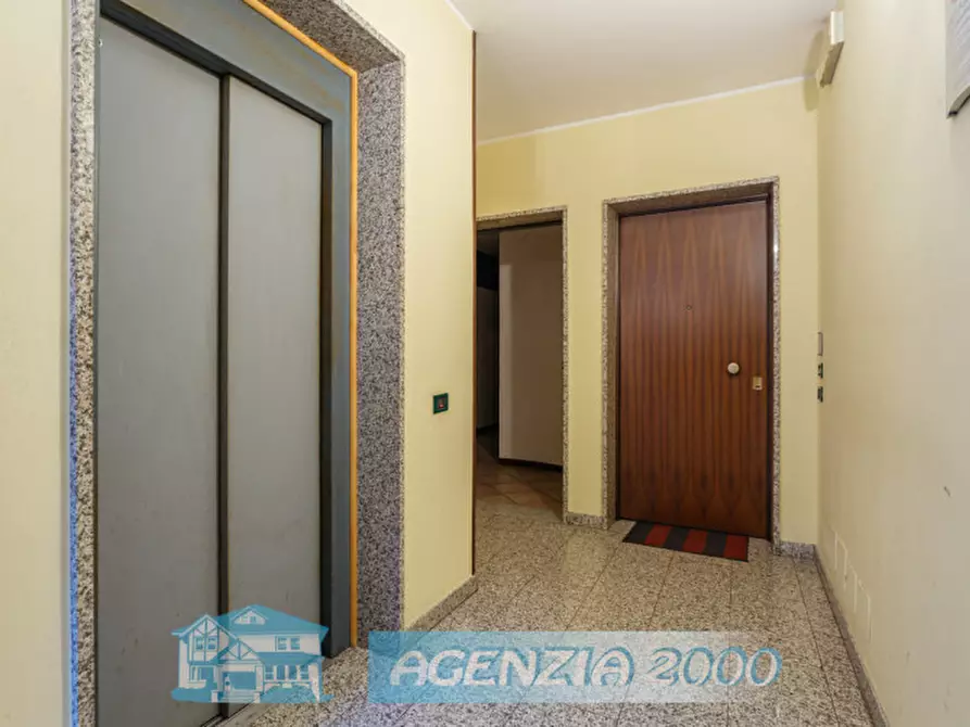 Immagine 31 di Appartamento in vendita  in Via Roma 102 a Due Carrare