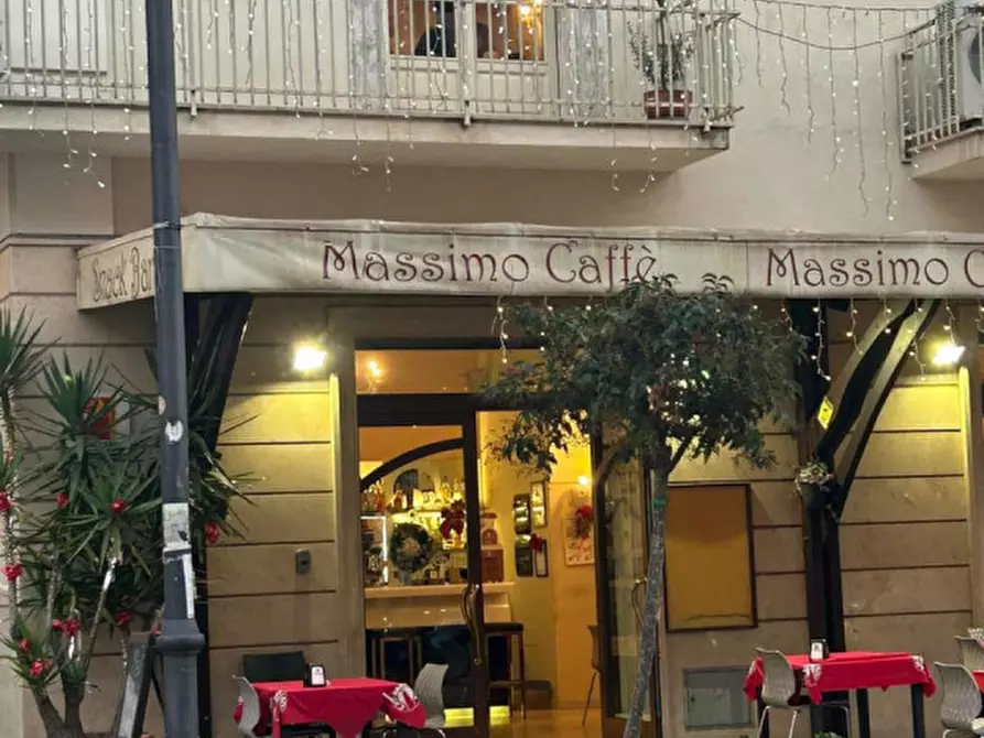 Immagine 1 di Attività commerciale in vendita  in Viale Dante a Cassino