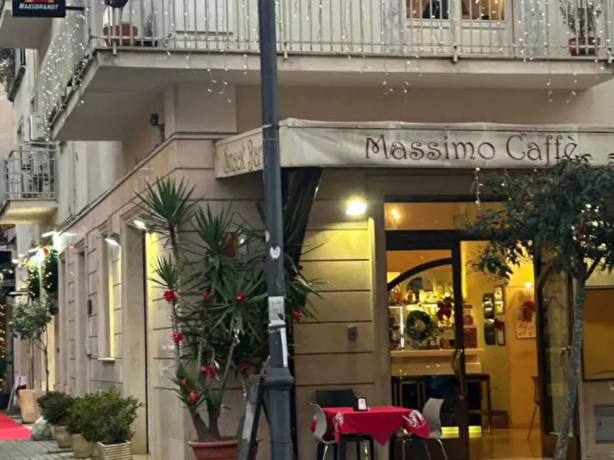 Immagine 3 di Attività commerciale in vendita  in Viale Dante a Cassino