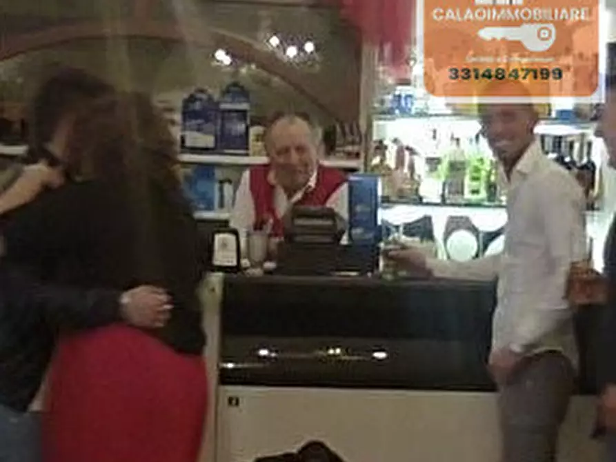 Immagine 6 di Attività commerciale in vendita  in Viale Dante a Cassino