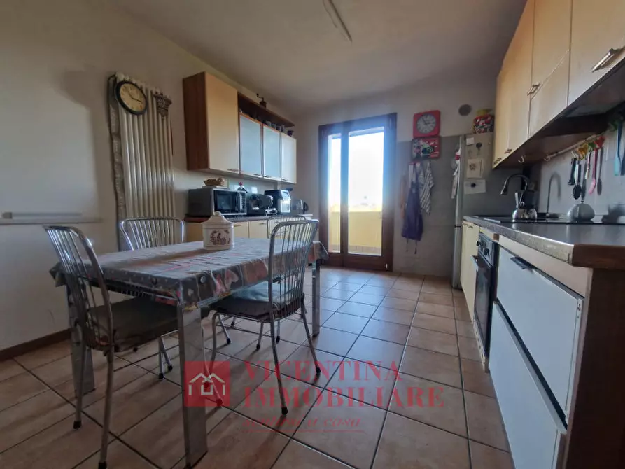 Immagine 7 di Appartamento in vendita  in Strada marosticana 170 u a Vicenza