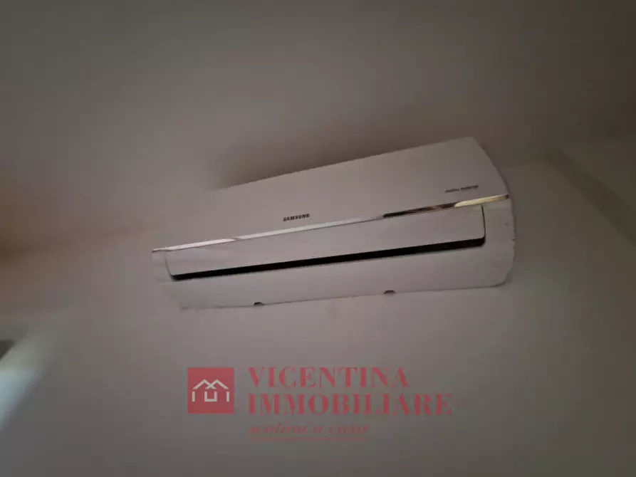 Immagine 17 di Appartamento in vendita  in Strada marosticana 170 u a Vicenza