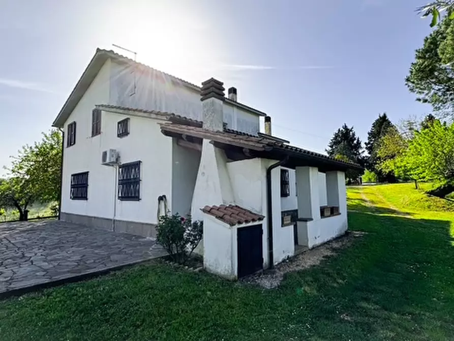 Immagine 2 di Villa in vendita  in Via Pò a Magliano Sabina