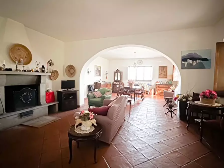 Immagine 3 di Villa in vendita  in Via Pò a Magliano Sabina