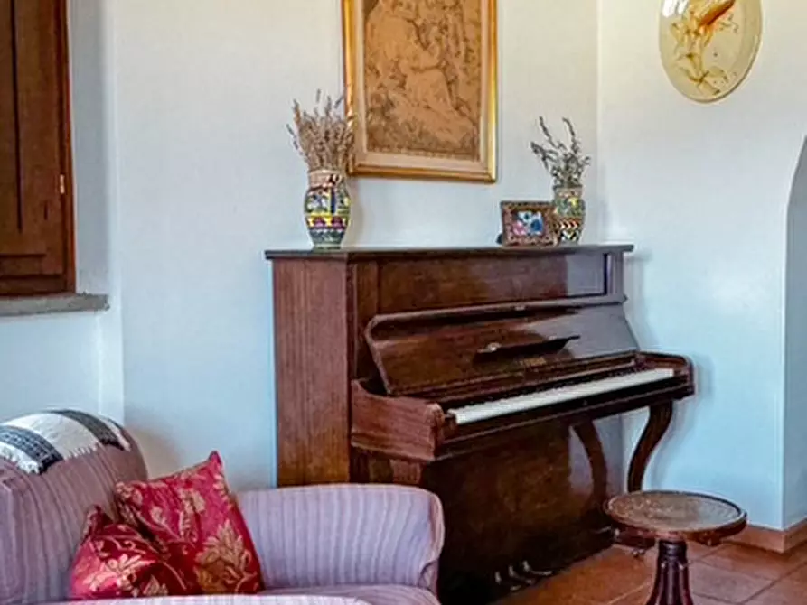 Immagine 6 di Villa in vendita  a Magliano Sabina