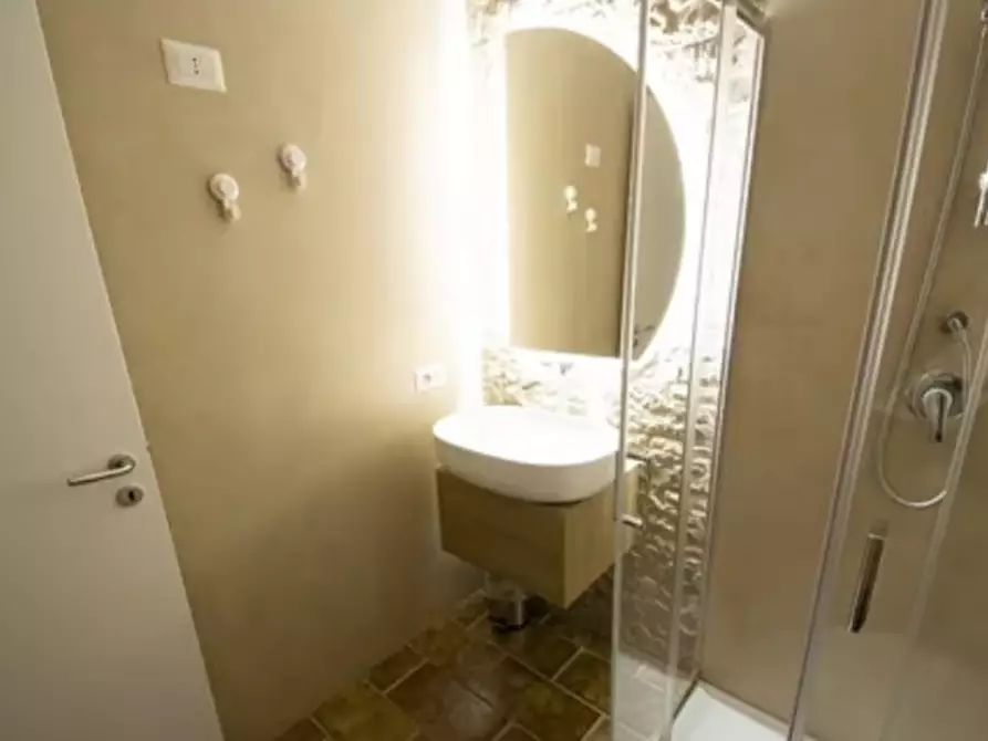 Immagine 6 di Appartamento in affitto  in via Ludovico Bianchini n. 24 a Napoli