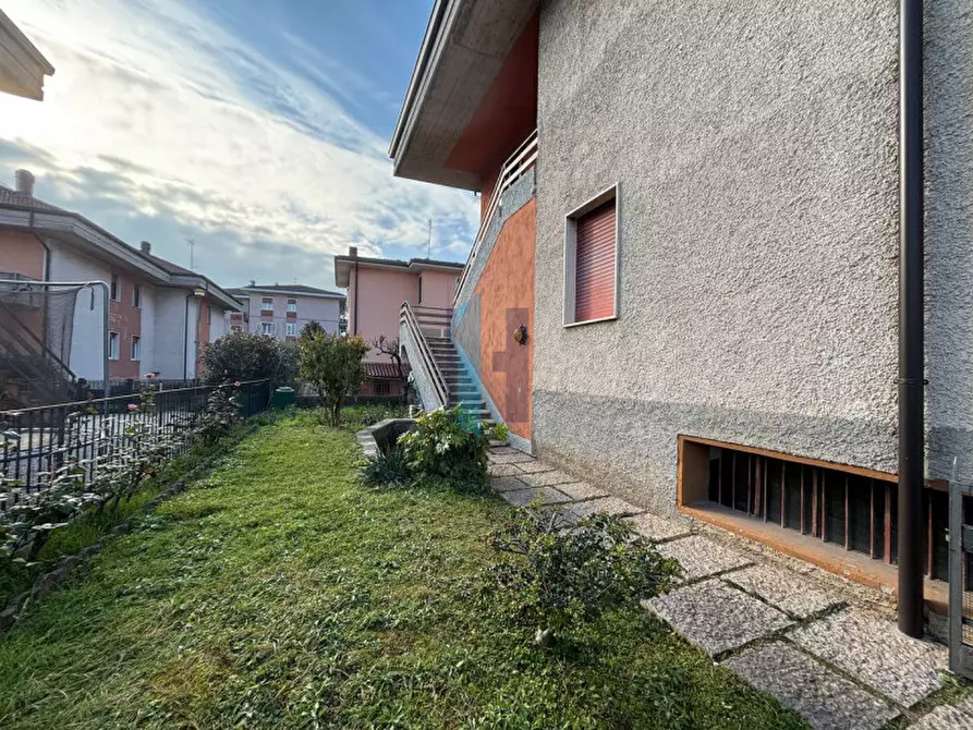 Immagine 23 di Appartamento in vendita  in Via Bazoli  18 a Botticino