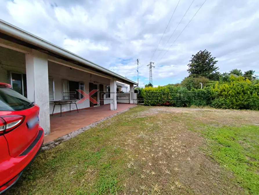 Immagine 1 di Casa bifamiliare in vendita  in Via G. Matteotti n.20 bis - Cavarzere (VE) a Cavarzere