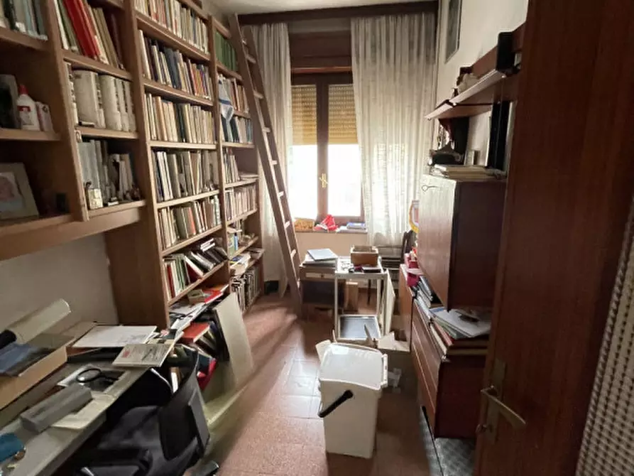 Immagine 14 di Palazzo in vendita  a Suzzara