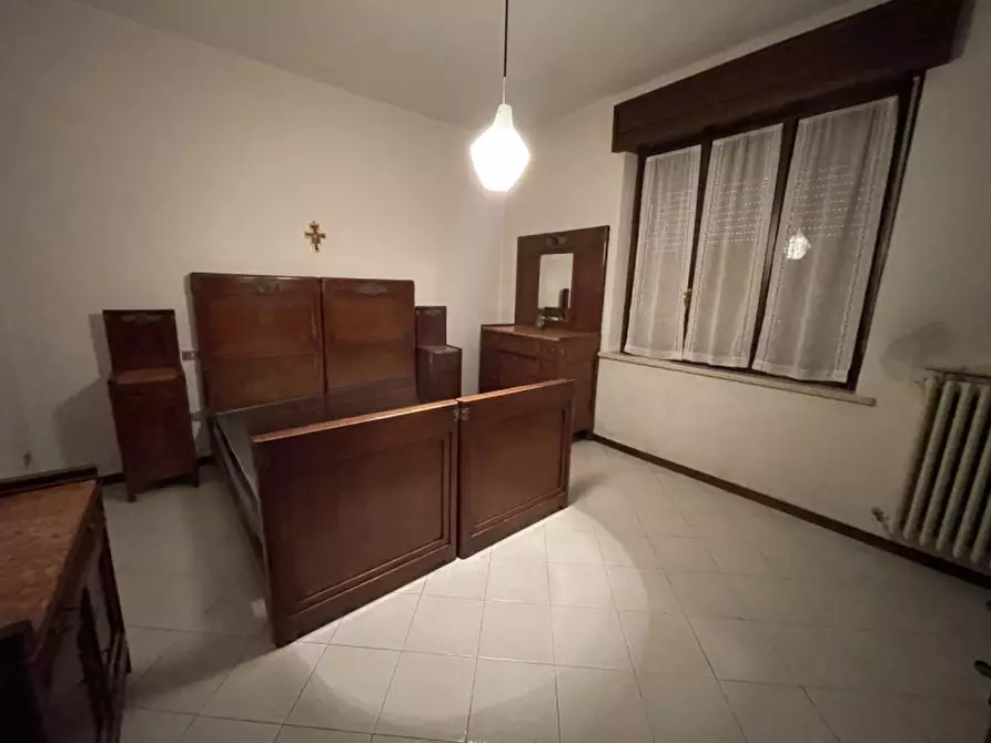 Immagine 22 di Palazzo in vendita  a Suzzara