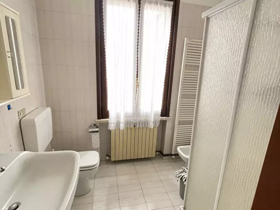 Immagine 24 di Palazzo in vendita  a Suzzara