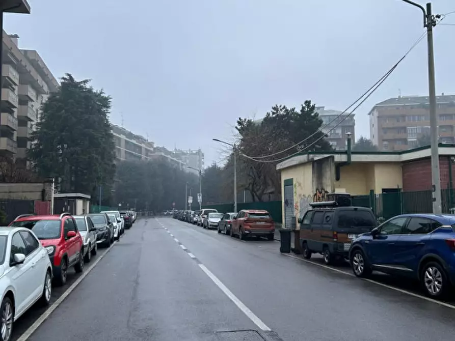 Immagine 2 di Garage in affitto  in via venosta, 32 a Milano