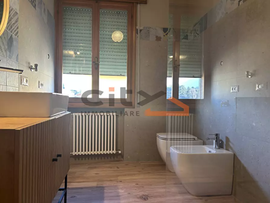 Immagine 5 di Casa bifamiliare in vendita  a Romano D'ezzelino