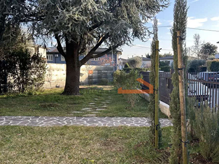 Immagine 14 di Casa bifamiliare in vendita  a Romano D'ezzelino