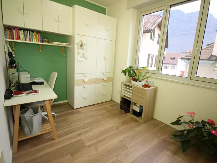 Immagine 6 di Appartamento in vendita  a Bolzano