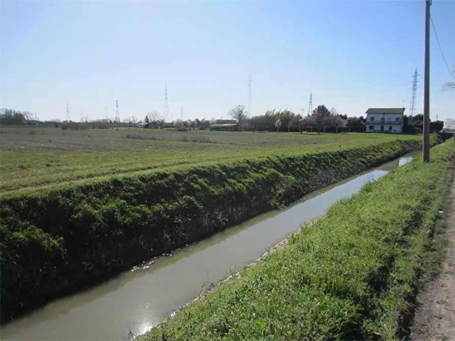 Immagine 2 di Terreno in vendita  in Via Bottenigo a Venezia