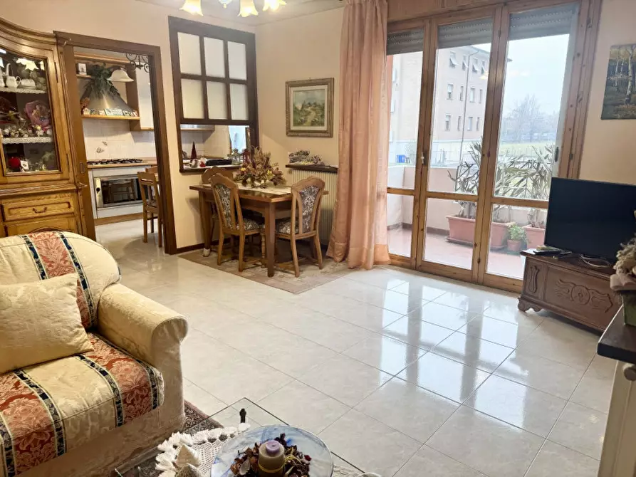 Immagine 5 di Appartamento in vendita  in Via Italo e Giulio Clerici a Parma