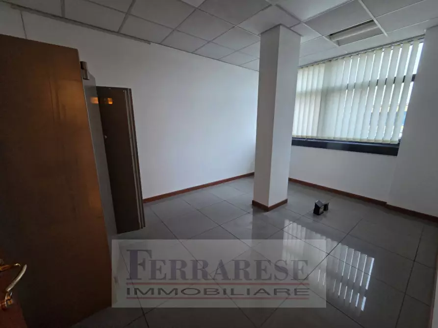 Immagine 3 di Ufficio in affitto  in via sesta strada a Padova