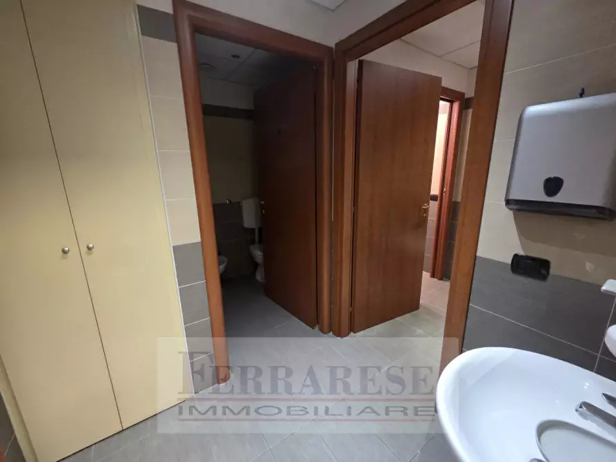 Immagine 4 di Ufficio in affitto  in via sesta strada a Padova