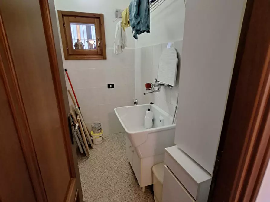 Immagine 15 di Camera in affitto  in via Pegli a Modena