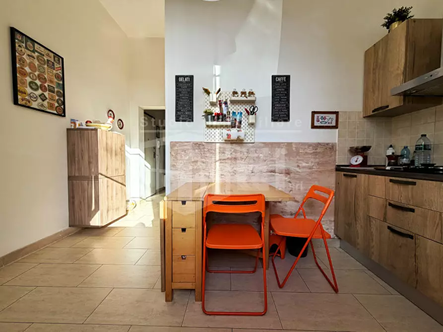 Immagine 4 di Appartamento in vendita  in via aurelio nicolodi a Livorno