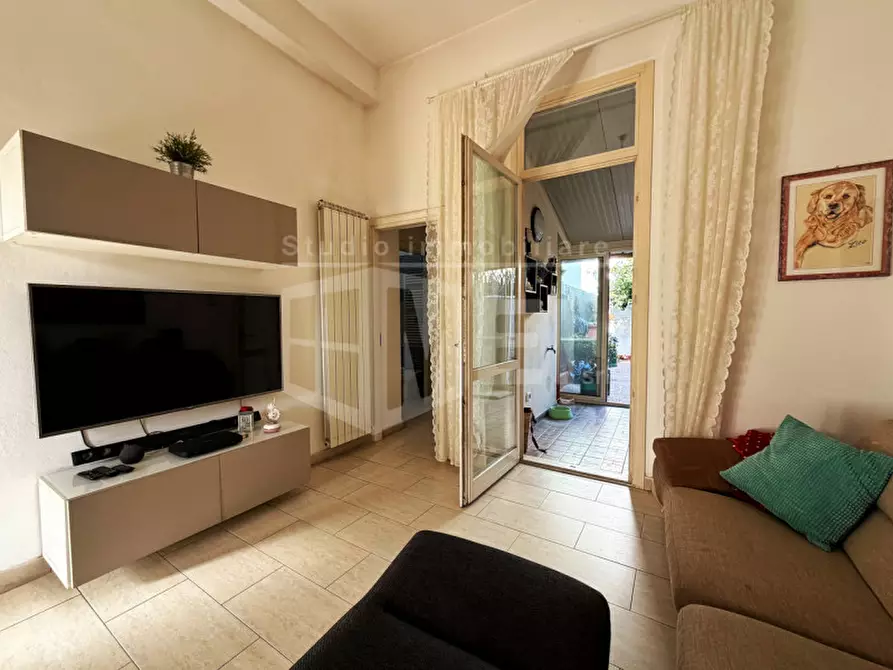 Immagine 9 di Appartamento in vendita  in via aurelio nicolodi a Livorno