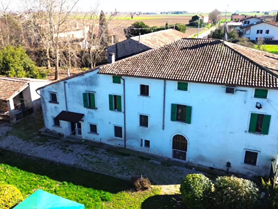 Immagine 2 di Rustico / casale in vendita  a Mozzecane