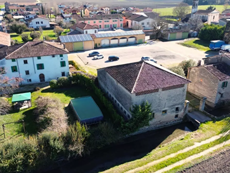 Immagine 4 di Rustico / casale in vendita  a Mozzecane