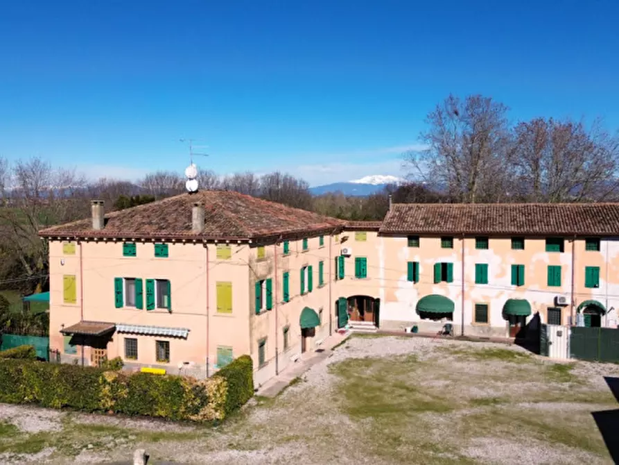 Immagine 7 di Rustico / casale in vendita  a Mozzecane