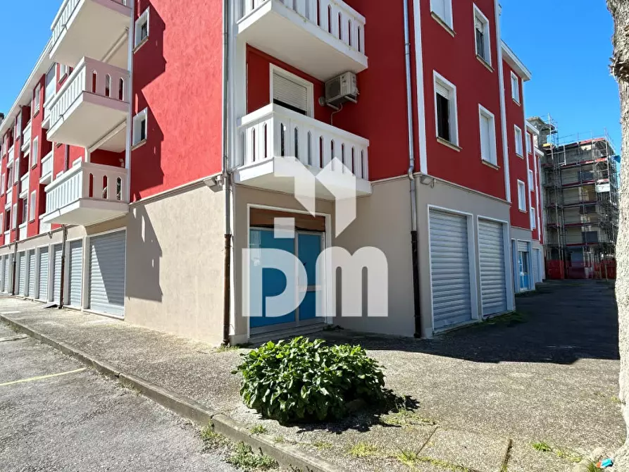 Immagine 2 di Appartamento in vendita  in Via dei Salici a Rosolina