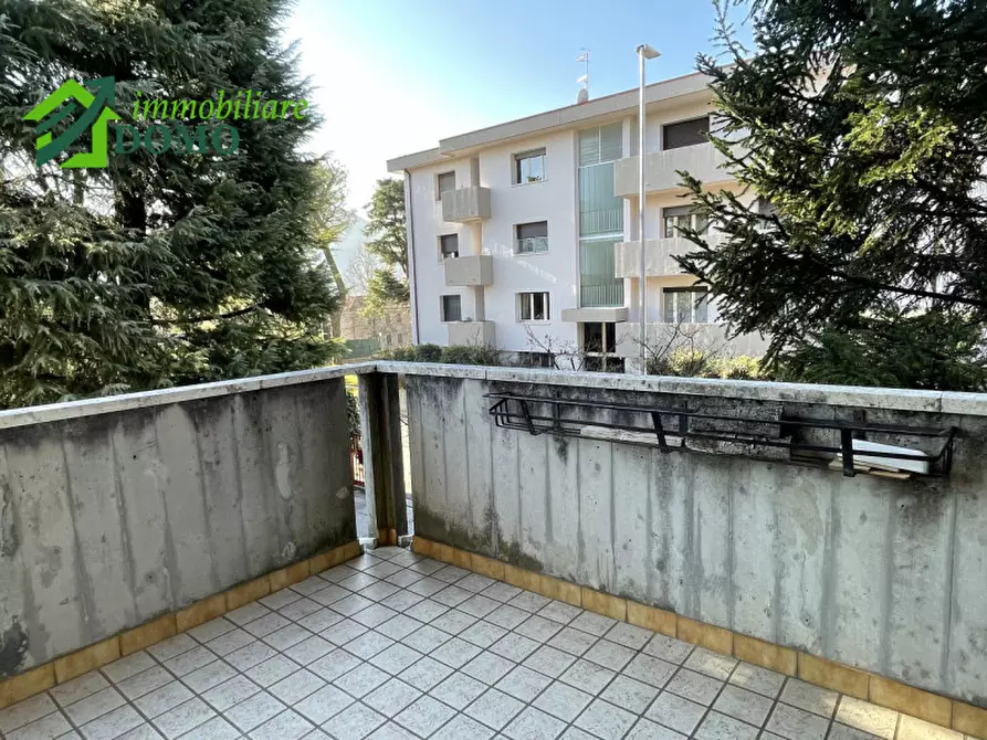 Immagine 11 di Appartamento in vendita  in schio a Schio