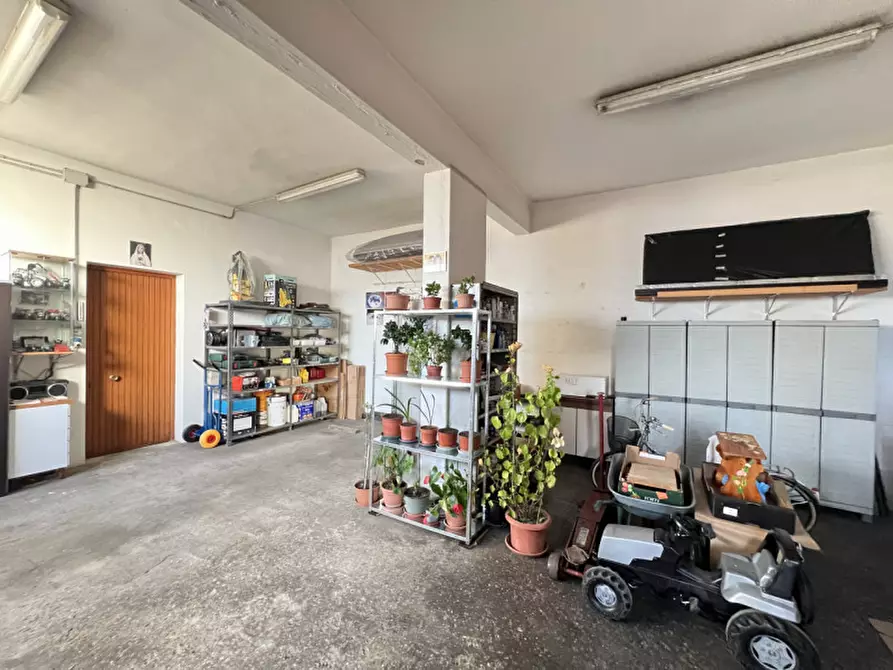 Immagine 28 di Appartamento in vendita  in Strada Statale 309 Romea, 11 a Chioggia