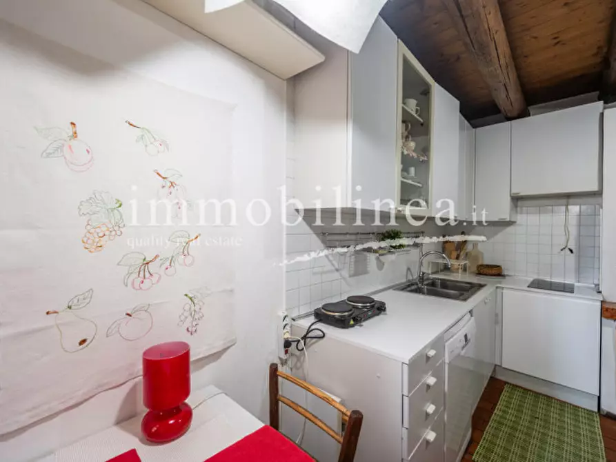 Immagine 4 di Palazzo in vendita  in Via Porta San Zeno a Lazise