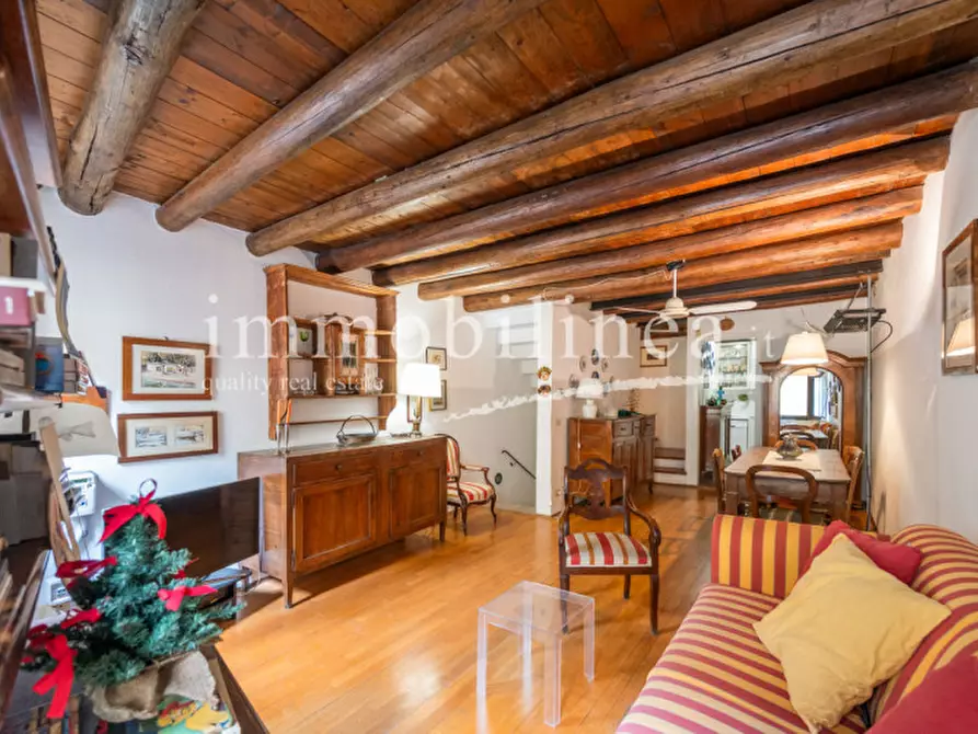 Immagine 7 di Palazzo in vendita  in Via Porta San Zeno a Lazise