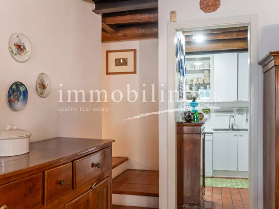 Immagine 8 di Palazzo in vendita  in Via Porta San Zeno a Lazise