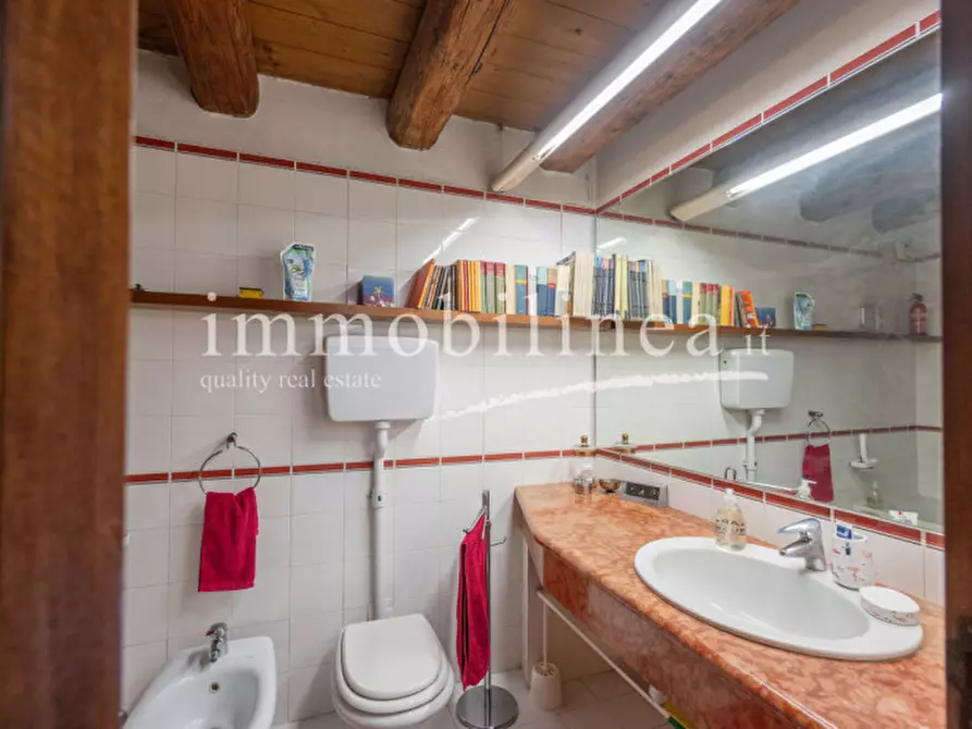 Immagine 12 di Palazzo in vendita  in Via Porta San Zeno a Lazise