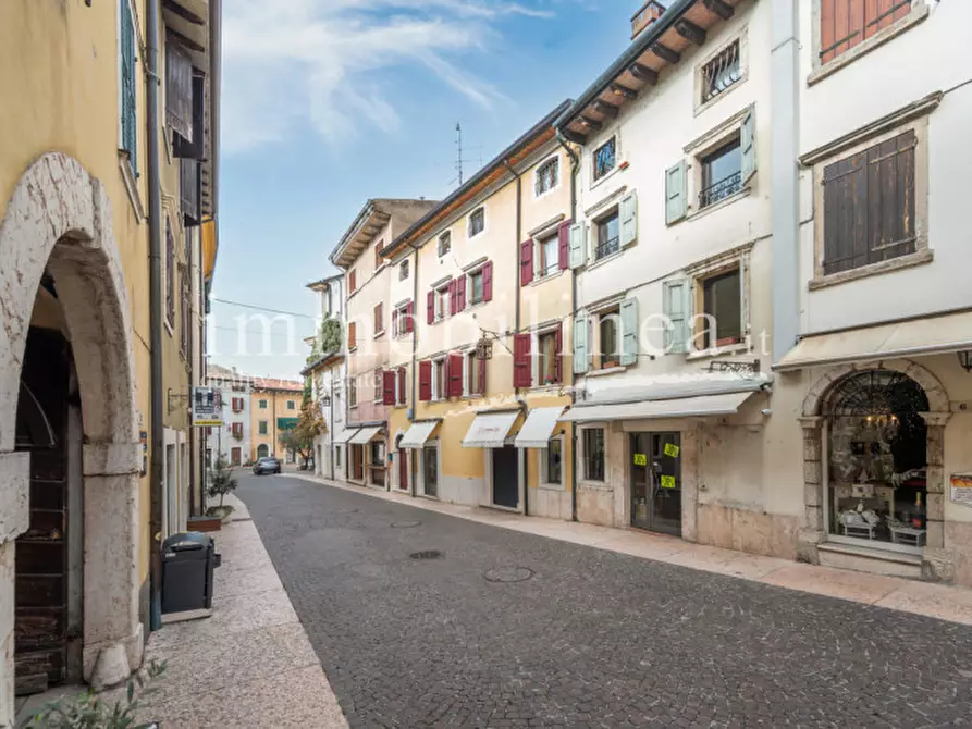 Immagine 28 di Palazzo in vendita  in Via Porta San Zeno a Lazise
