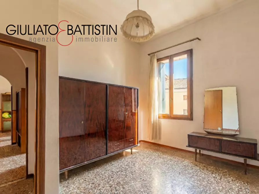 Immagine 9 di Appartamento in vendita  in Contrà S. Marco a Vicenza