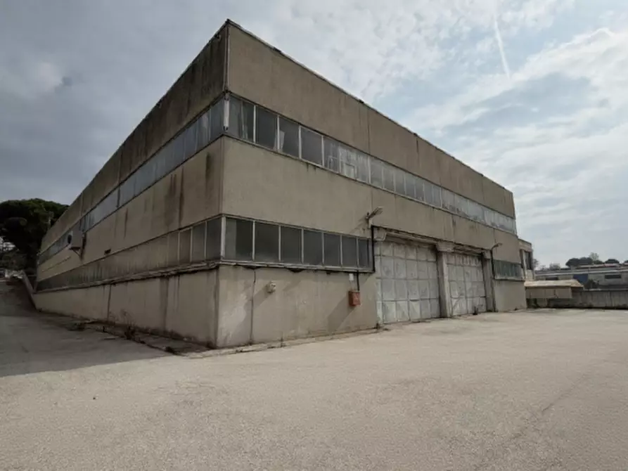 Immagine 1 di Capannone industriale in vendita  in VIA SACCO E VANZETTI a Ancona