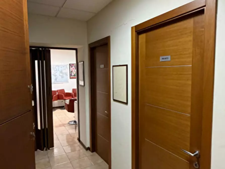 Immagine 4 di Ufficio in affitto  in CORSO MATTEOTTI ANCONA a Ancona
