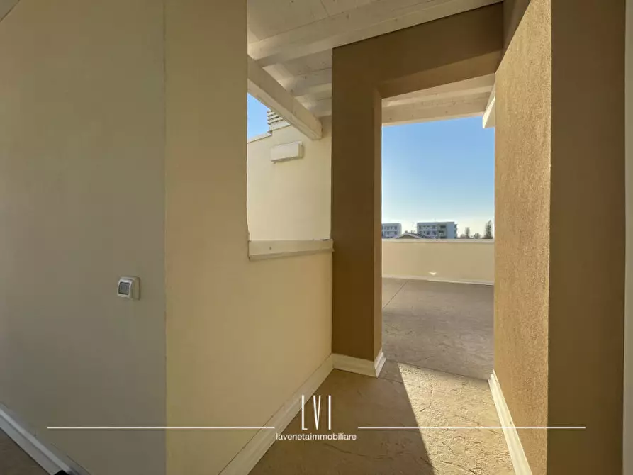 Immagine 9 di Attico in vendita  a Jesolo