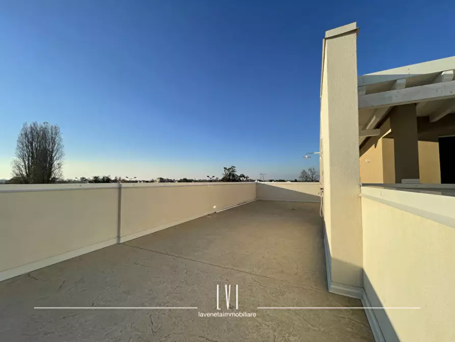 Immagine 11 di Attico in vendita  a Jesolo