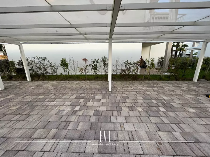 Immagine 38 di Attico in vendita  a Jesolo