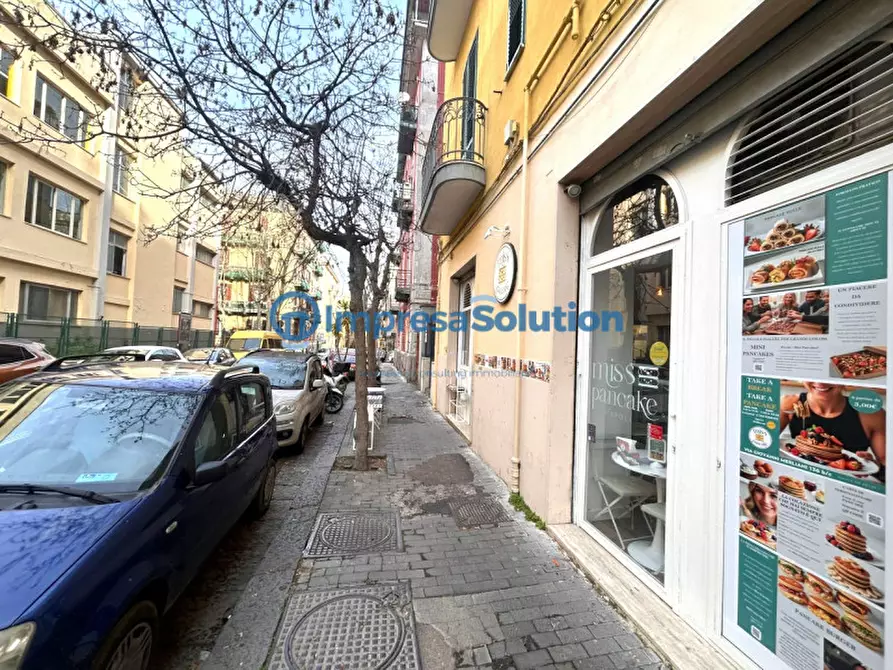 Immagine 1 di Attività commerciale in affitto  in Via Giovanni Merliani a Napoli